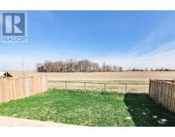 146 GILMOUR DRIVE - 38