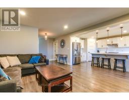 146 GILMOUR DRIVE - 7