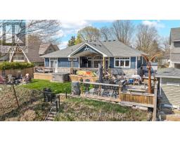 36 GREEN ACRES CRESCENT - 40