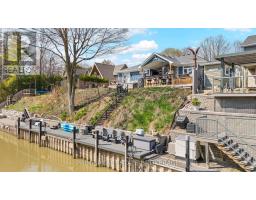 36 GREEN ACRES CRESCENT - 41