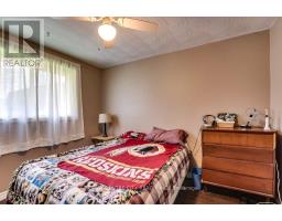 88 STROUD CRESCENT - 13