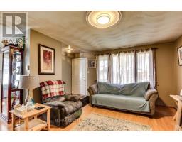 88 STROUD CRESCENT - 16