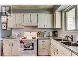 88 STROUD CRESCENT - 4