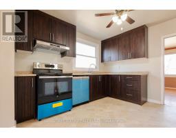 57 AMY CRESCENT - 17
