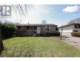 57 AMY CRESCENT - 2