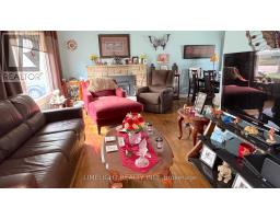 288 PANORAMA CRESCENT - 2