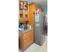288 PANORAMA CRESCENT - 4