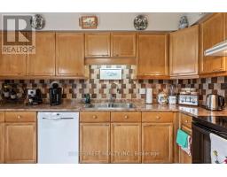 10 - 484 THIRD STREET - 11