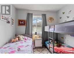 10 - 484 THIRD STREET - 20