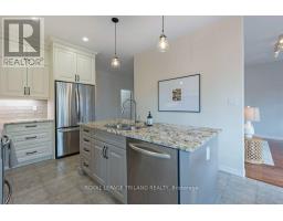 865 BARCLAY ROAD - 17