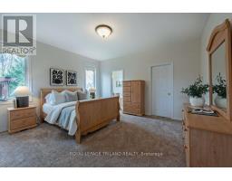 865 BARCLAY ROAD - 23