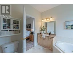 865 BARCLAY ROAD - 26