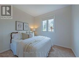 865 BARCLAY ROAD - 28