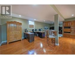 865 BARCLAY ROAD - 30