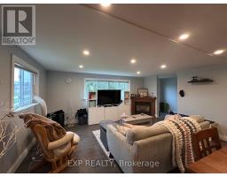 190 ANN STREET - 11