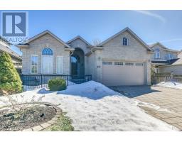 35 GREYROCK CRESCENT - 5