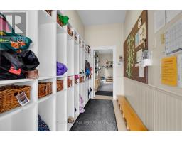 318 PICCADILLY STREET - 13