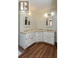 16 MAPLE STREET - 28