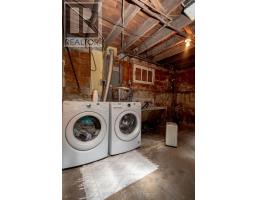 16 MAPLE STREET - 36