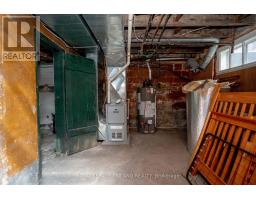 16 MAPLE STREET - 37
