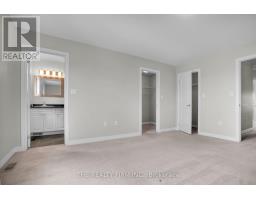 37 - 1030 OAKCROSSING GATE - 18