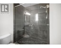 37 - 1030 OAKCROSSING GATE - 22