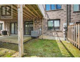 37 - 1030 OAKCROSSING GATE - 34