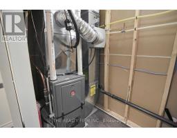 37 - 1030 OAKCROSSING GATE - 41