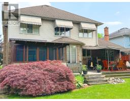 28 SINCLAIR CRESCENT - 28