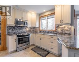 28 SINCLAIR CRESCENT - 9