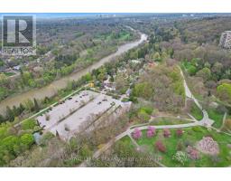17 - 1028 COMMISSIONERS ROAD W - 37