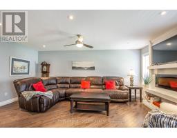 1884 FREDERICK CRESCENT - 13