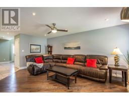 1884 FREDERICK CRESCENT - 14