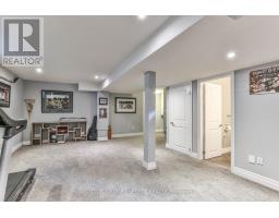 1884 FREDERICK CRESCENT - 30