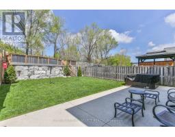 1884 FREDERICK CRESCENT - 34
