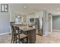 1884 FREDERICK CRESCENT - 6