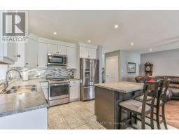 1884 FREDERICK CRESCENT - 7