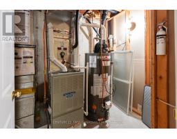 10 - 1241 BEAVERBROOK AVENUE - 26