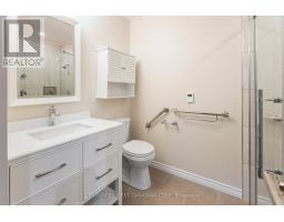 10 - 1241 BEAVERBROOK AVENUE - 6