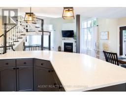 55 MORAINE CRESCENT - 12
