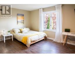 55 MORAINE CRESCENT - 28