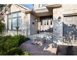 55 MORAINE CRESCENT - 4