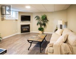 55 MORAINE CRESCENT - 42