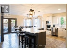 55 MORAINE CRESCENT - 8