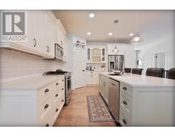 302 SONGBIRD LANE - 10