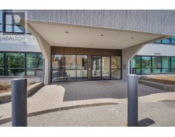 208 - 600 GRENFELL DRIVE - 19