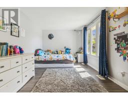 8 LOCHERN ROAD - 29