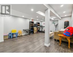 8 LOCHERN ROAD - 31