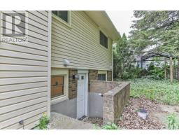 4 MAXWELL CRESCENT - 29