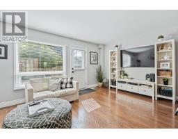 9 - 166 SOUTHDALE ROAD W - 4